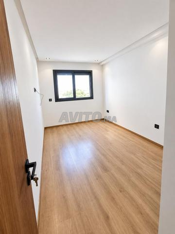 Studio neuf à louer quartier les hôpitaux - 2