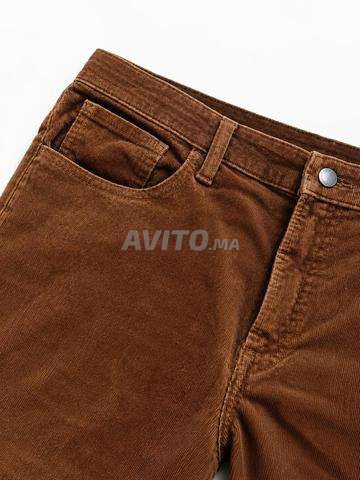 بنطلون رجالي UNIQLO بني كوردروي – مقاس L - 2