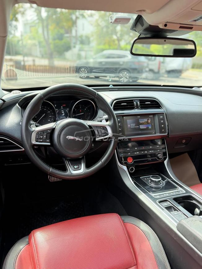 Jaguar XE - R-Sport 