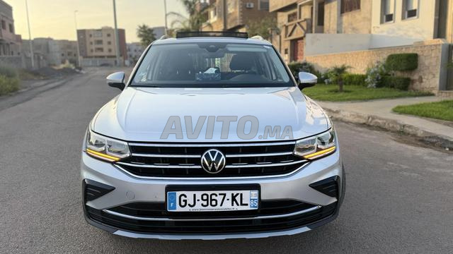 Volkswagen Tiguan Essence Automatique 2022 - 2