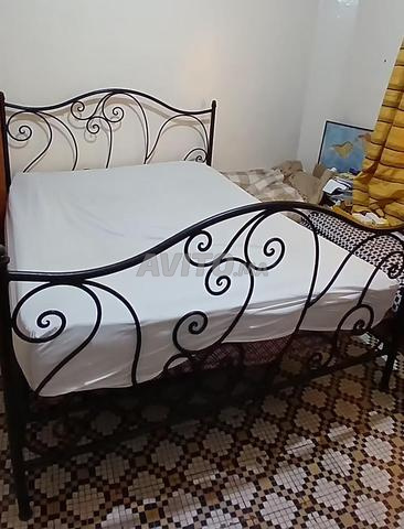 Lit en fer forgé sans matelas