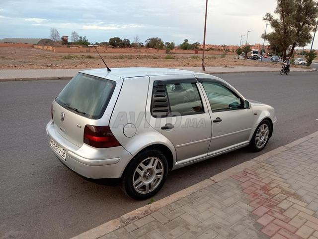 À vendre Golf modèle 98 moteur diesel 110 - 2