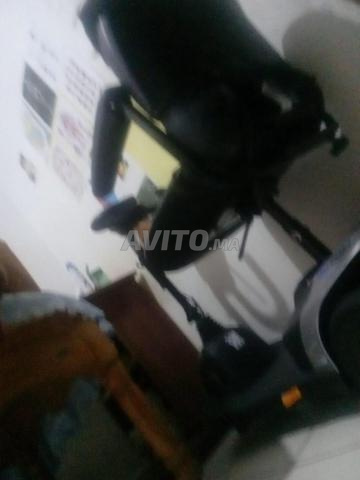 Fauteuil roulant à vendre, besoin d'argent, bon état - 2