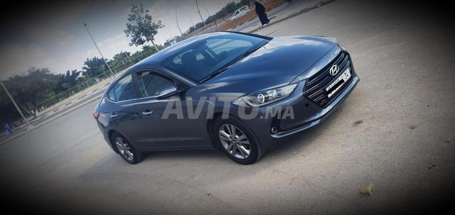 Hyundai Elantra - 2