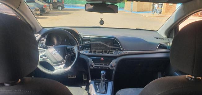 هيونداي إلنترا