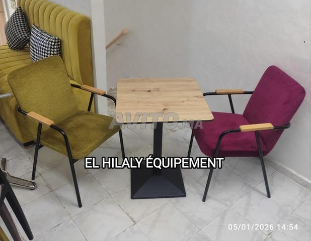 كراسي مقهى مطعم عصري