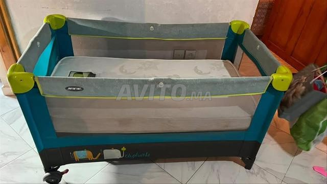 Lit bébé avec matelas - 2