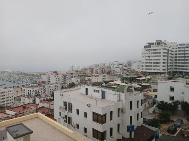 Appartement semi meublé à louer 150 m² à Tanger - 2