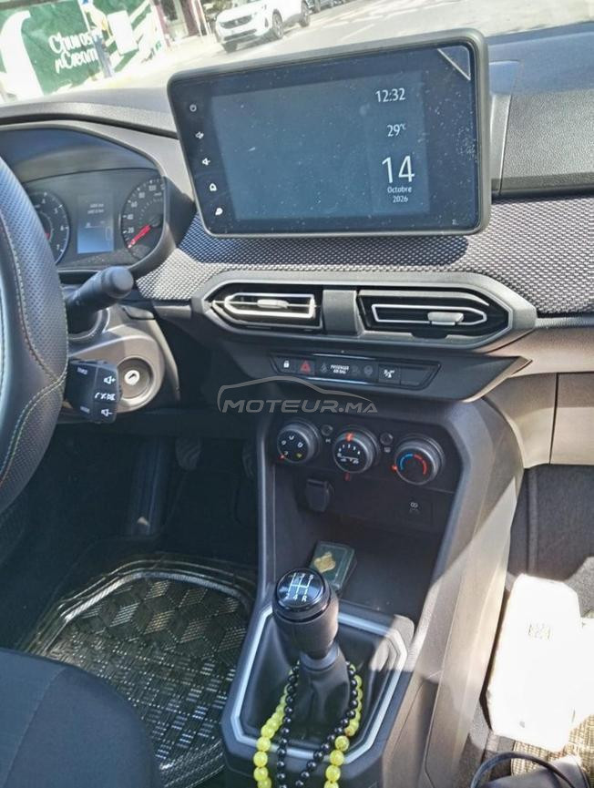 سيارة 🚗 جديده مع تمن مناسب