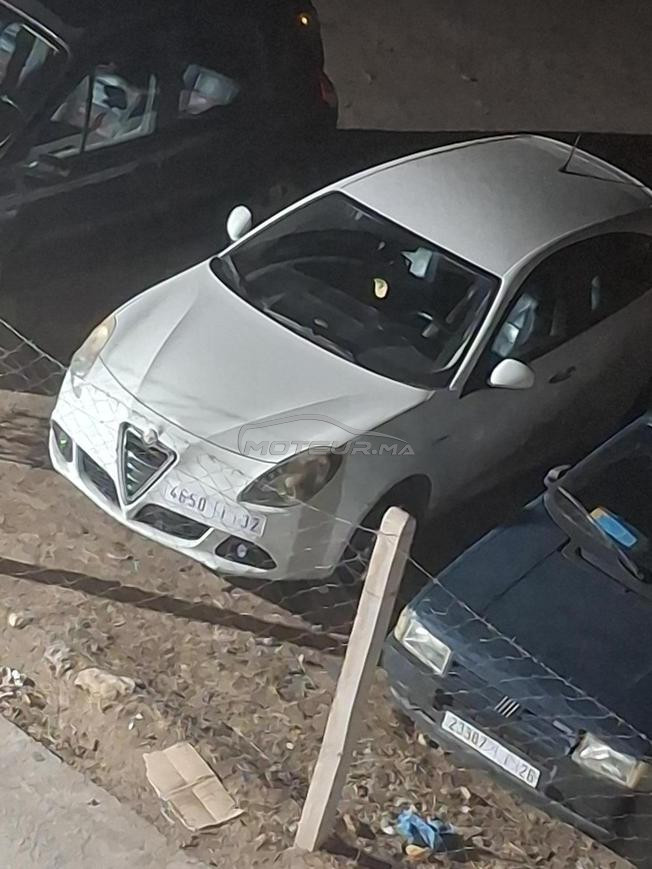 سيارة نقيا بزاف