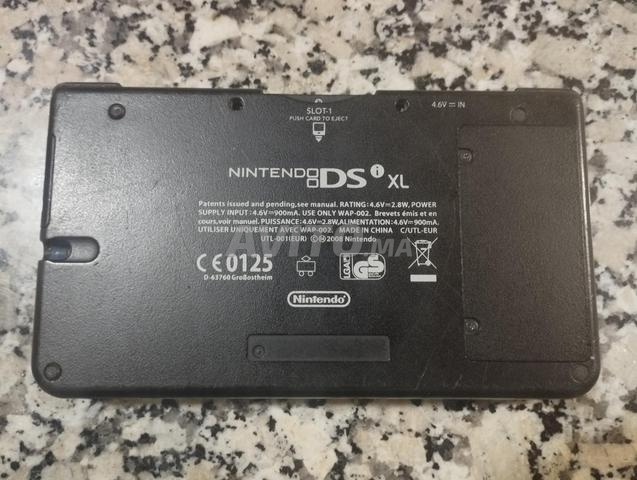 Nintendo DSi XL - 2
