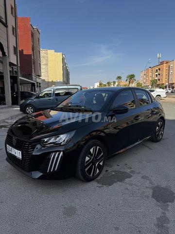 Peugeot 208 Style 2025 – Première main – État neuf - 2