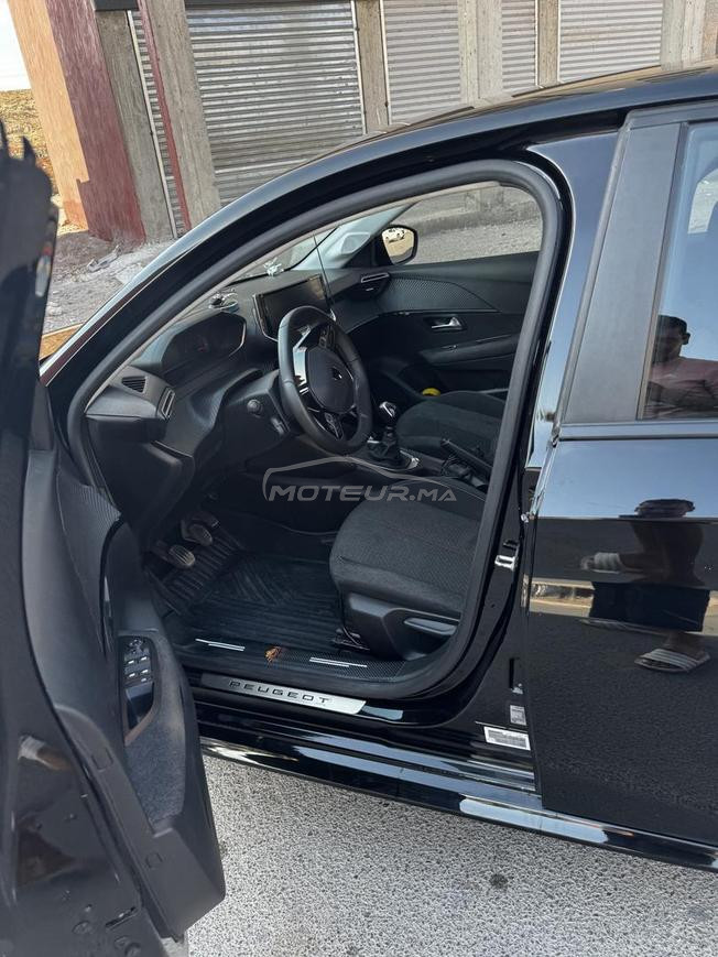 Peugeot 208 Style 2025 – Première main – État neuf