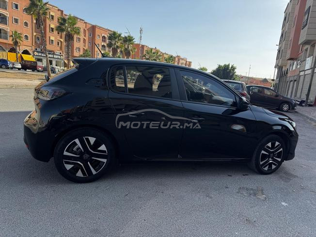 Peugeot 208 Style 2025 – Première main – État neuf