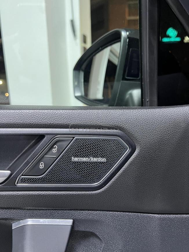 Tiguan R essence modèle 2021 emporté neuve 