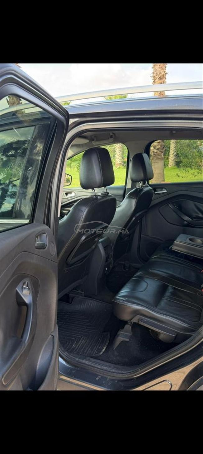 Ford kuga titanum