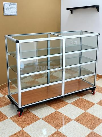 Vitrine très neuve - 2