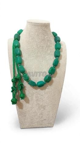 Collier marocain avec émeraude verte - grosses pierres naturelles avec nœuds