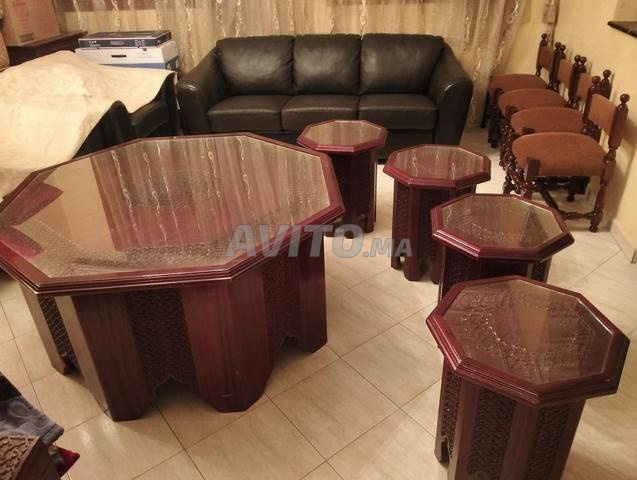 Table avec 4 chaises en bois de oud et genévrier - 2