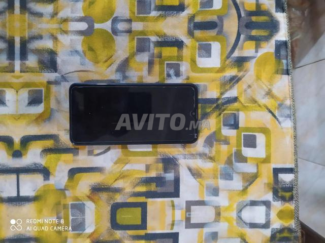 Samsung A10s négociable