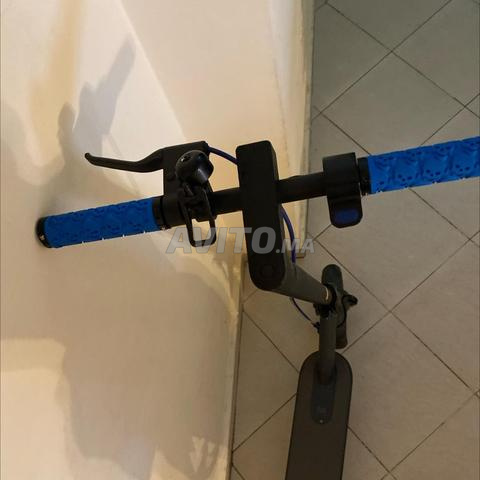 Une trottinette électrique (série) Xiaomi Pro 2 - 2