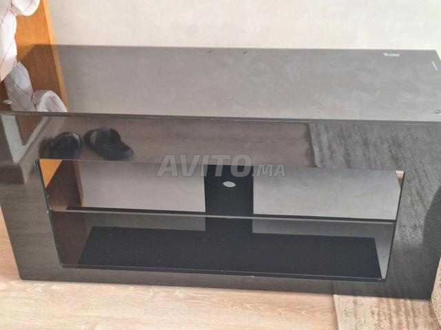 Table TV en verre à vendre