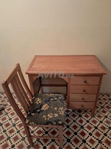 Bureau d'occasion en bois naturel