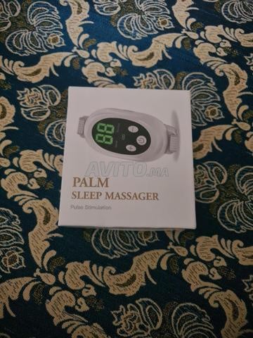 جهاز Palm Sleep لتخفيف التوتر والمساعدة على النوم.