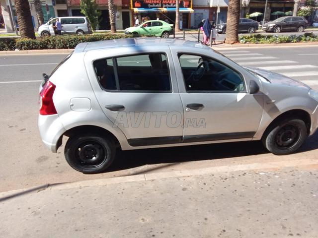 Dacia Sandero Diesel Manuelle 2011 à Casablanca - 2