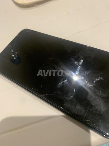 SAMSUNG A 40 - 2