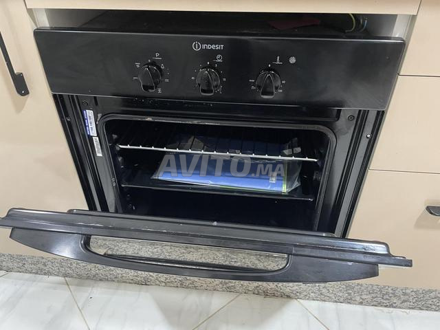 Four encastrable Indesit neuf jamais utilisé