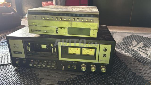 أجهزة صوتية كلاسيكية نادرة Sansui و JVC.