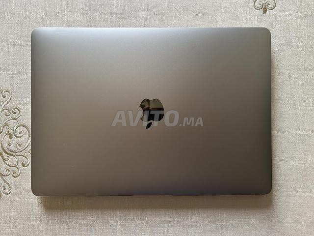 ماك بوك برو 2020 إنتل i7، 13 بوصة - 2
