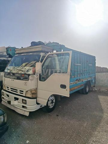 شاحنة ISUZU NPR موديل 2008 7200 طن - 2