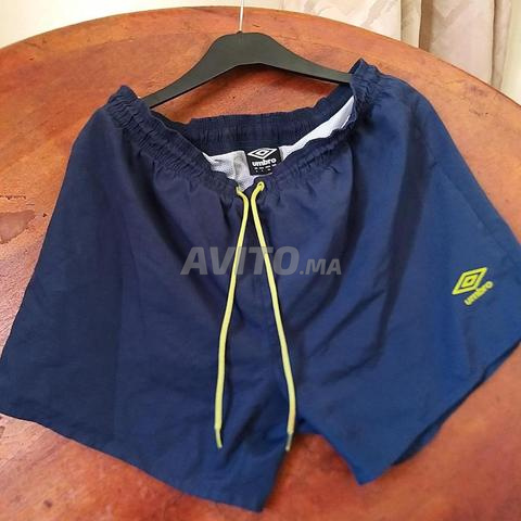 Short de sport authentique Umbro en excellent état - 2