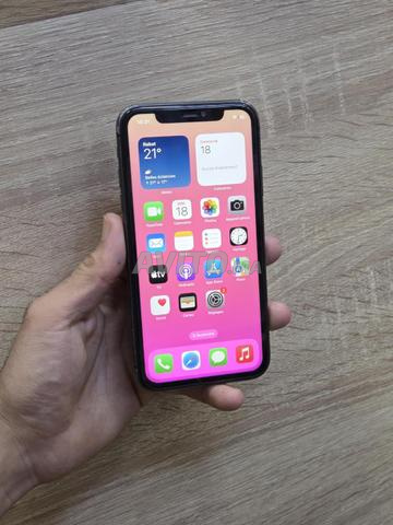 iPhone 11 64GB batterie 77 écran changé - 2