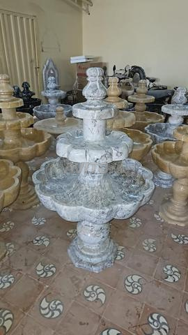 Fontaine en marbre zayane avec petite pompe - 2