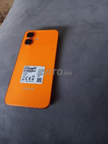smartphone orange