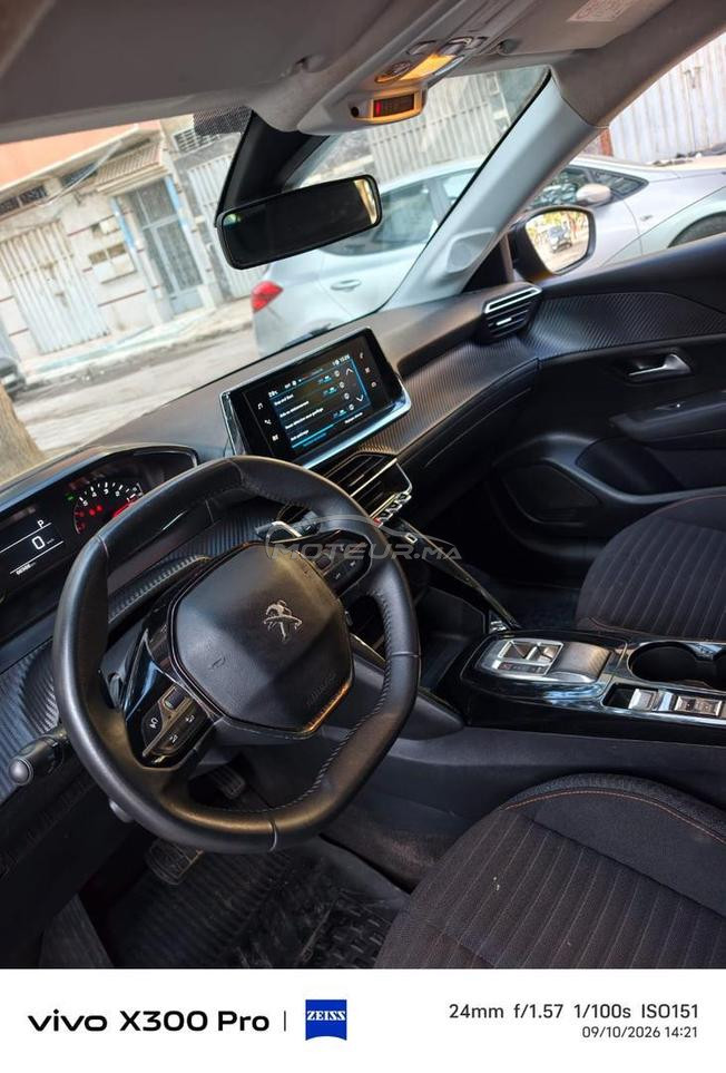 Peugeot 208 diesel boîte automatique 