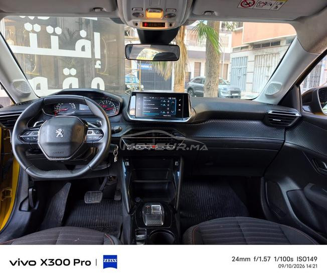 Peugeot 208 diesel boîte automatique 