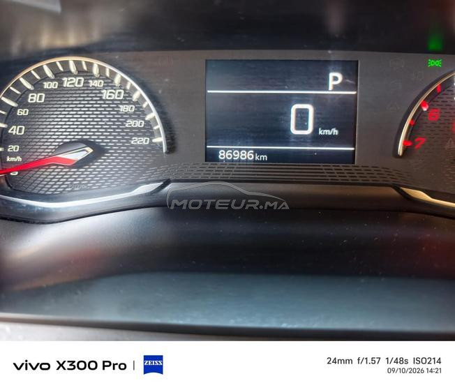 Peugeot 208 diesel boîte automatique 