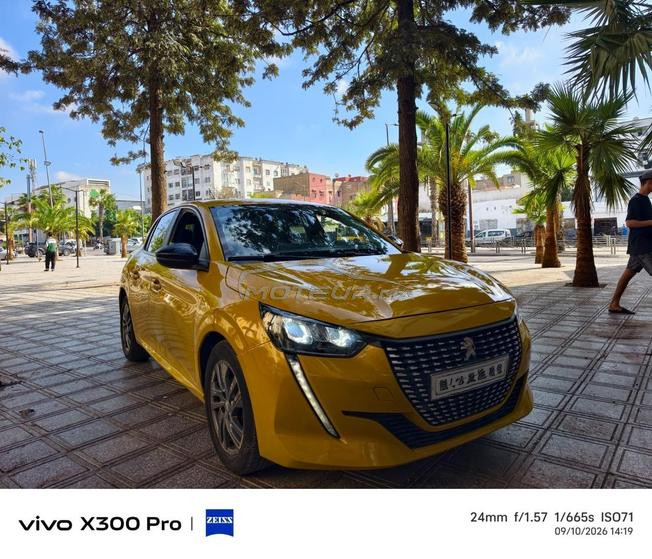 Peugeot 208 diesel boîte automatique 