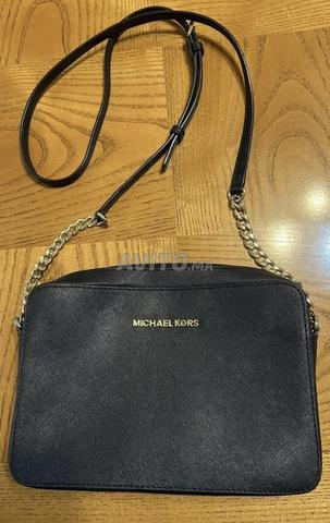 Sac Michael Kors noir avec chaîne dorée 👜 - 2