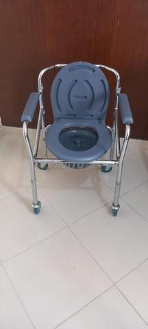 Excellent fauteuil de toilette en inox - 2
