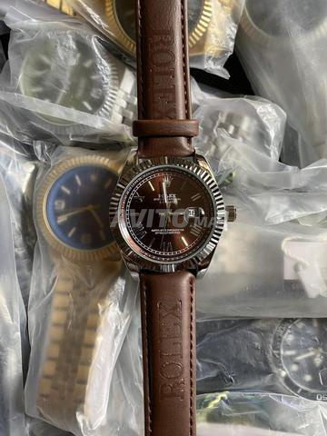 Montre pour hommes en plusieurs couleurs