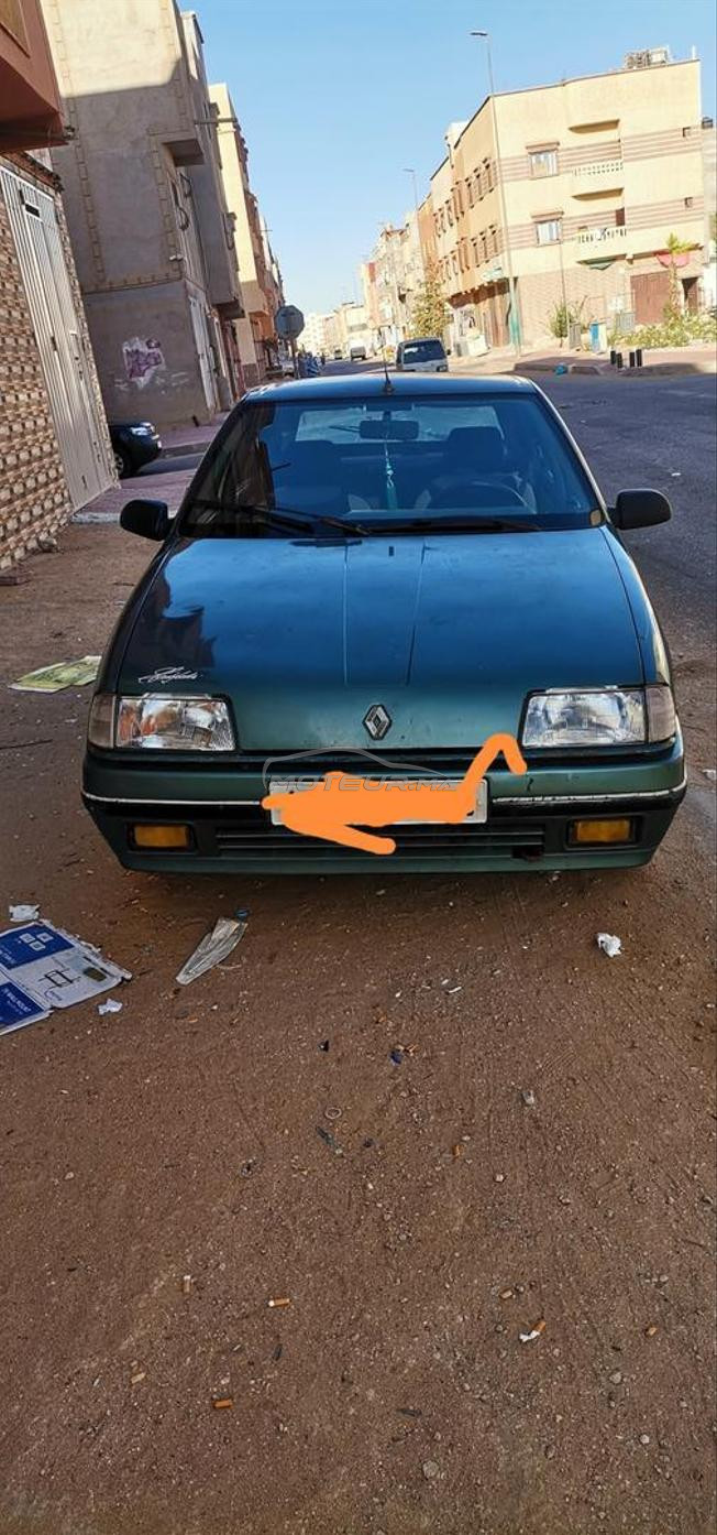 Renault R19 Essence Manuelle 1989 à Laâyoune