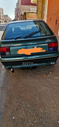 Renault R19 Essence Manuelle 1989 à Laâyoune - 2