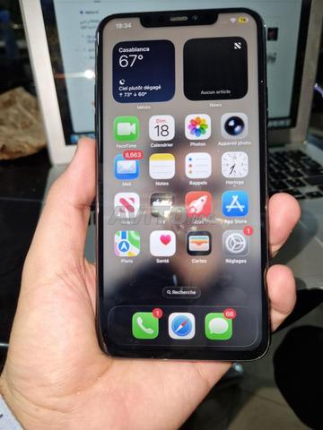 iPhone 11 Pro Max bypass SIM fonctionnel - 2