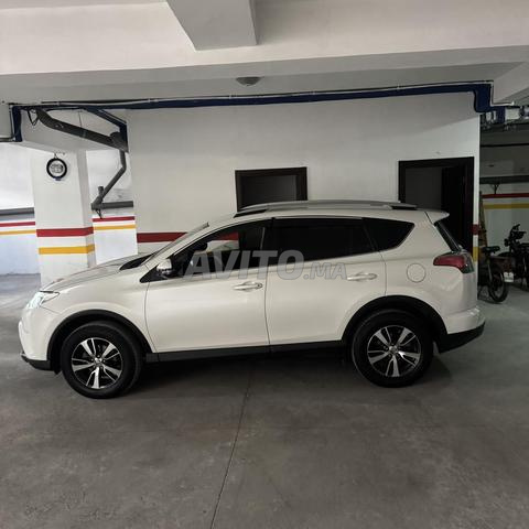 Toyota RAV-4 Diesel Automatique 2017 à Casablanca - 2