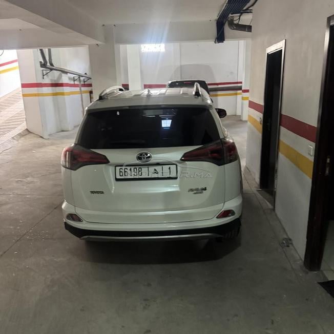 Toyota RAV-4 Diesel Automatique 2017 à Casablanca